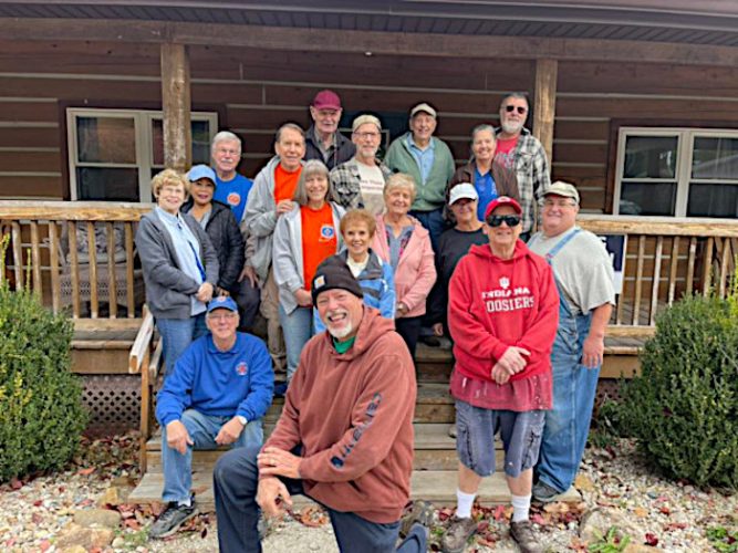 700x525-042024-Bunch-of-us