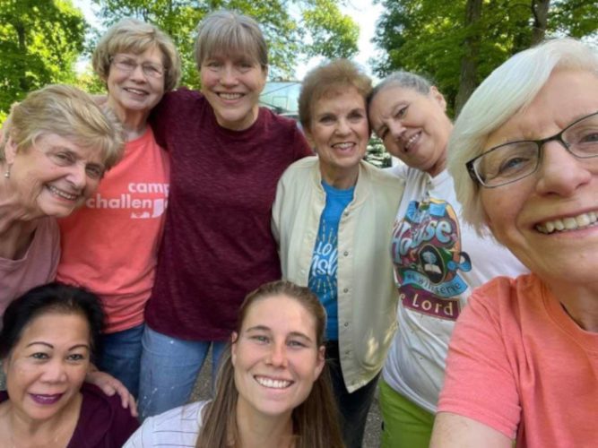 700x525-052024-Chal-ladies