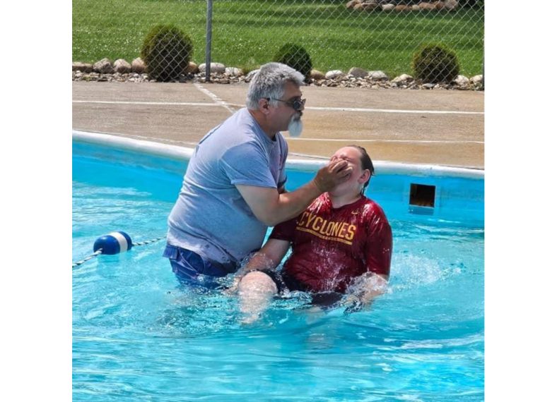 R-24-Jason-baptising