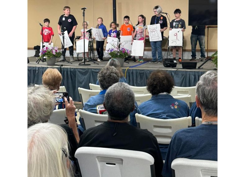 R-24-children-presenting